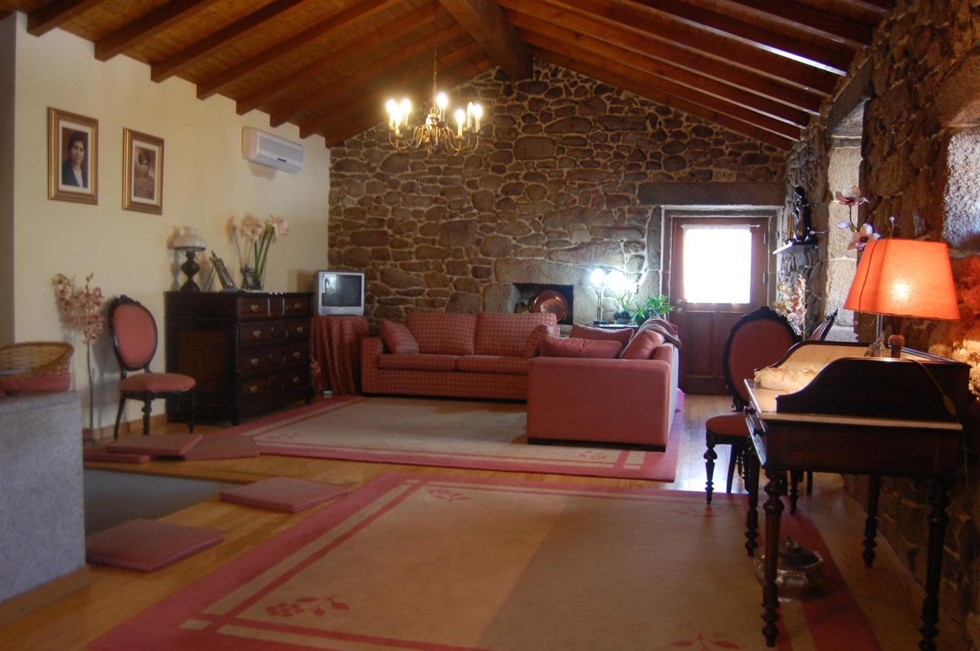 Outros Tempos Turismo De Aldeia Hotel Aricera Екстериор снимка