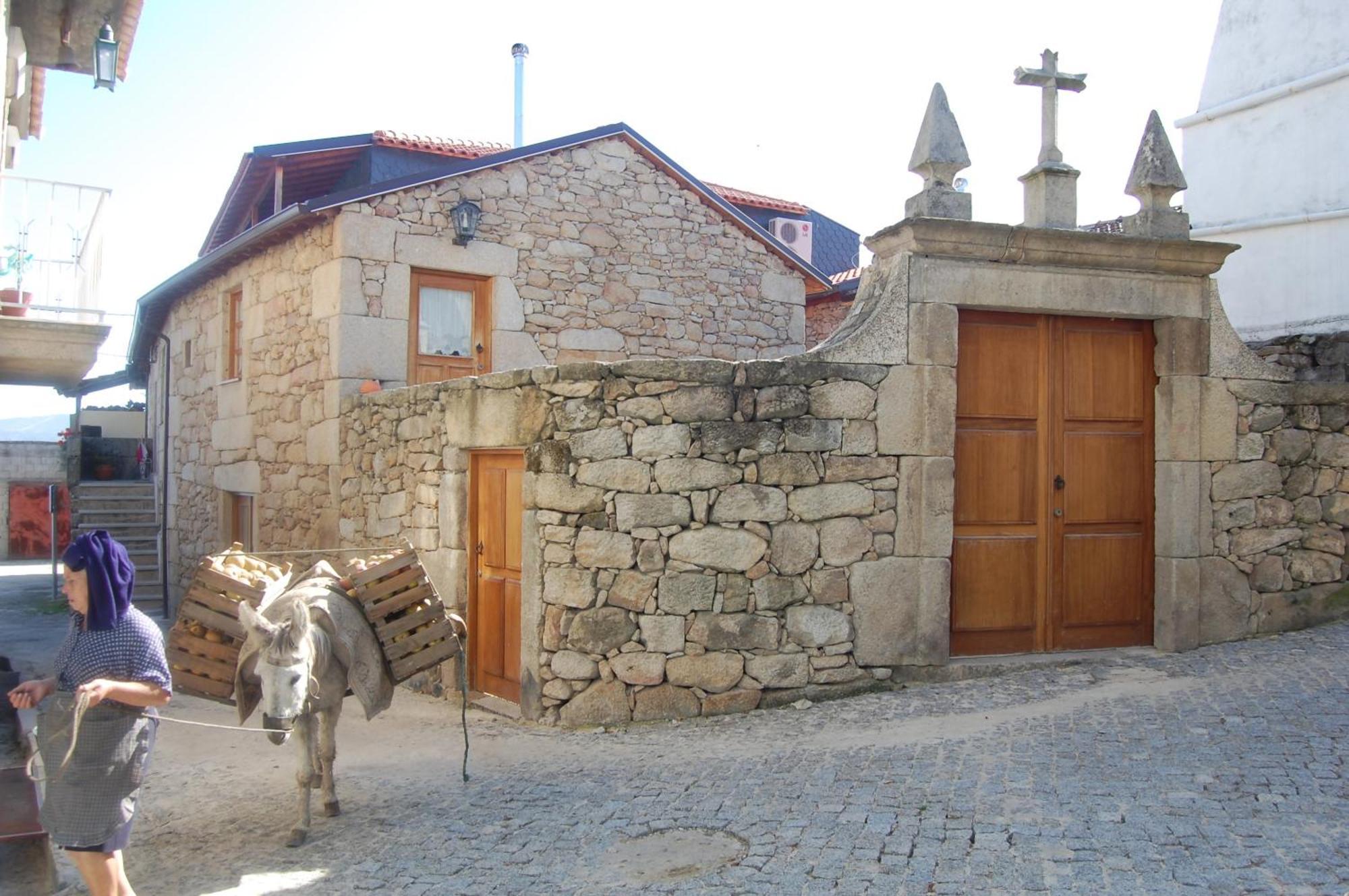 Outros Tempos Turismo De Aldeia Hotel Aricera Екстериор снимка