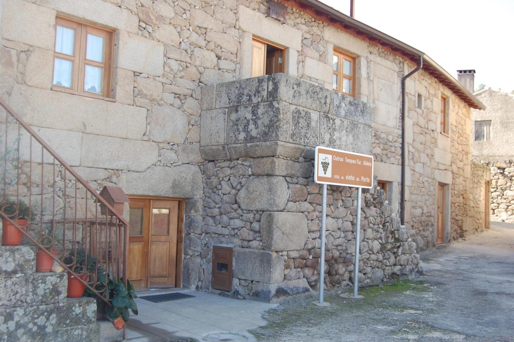 Outros Tempos Turismo De Aldeia Hotel Aricera Екстериор снимка